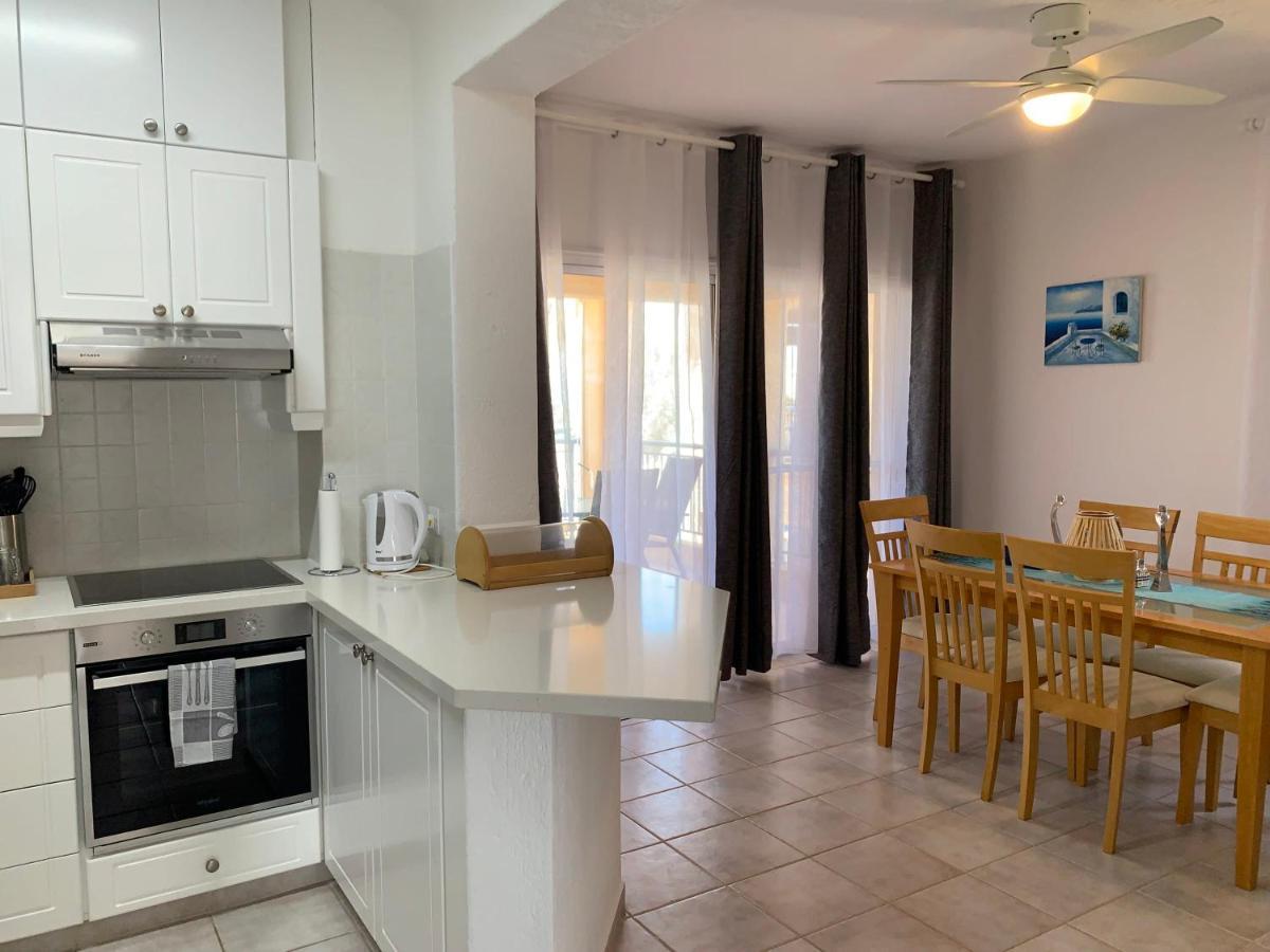 Kings Palace - Stylish, Modern 2 Bed With Sea Views Paphos Exterior photo
